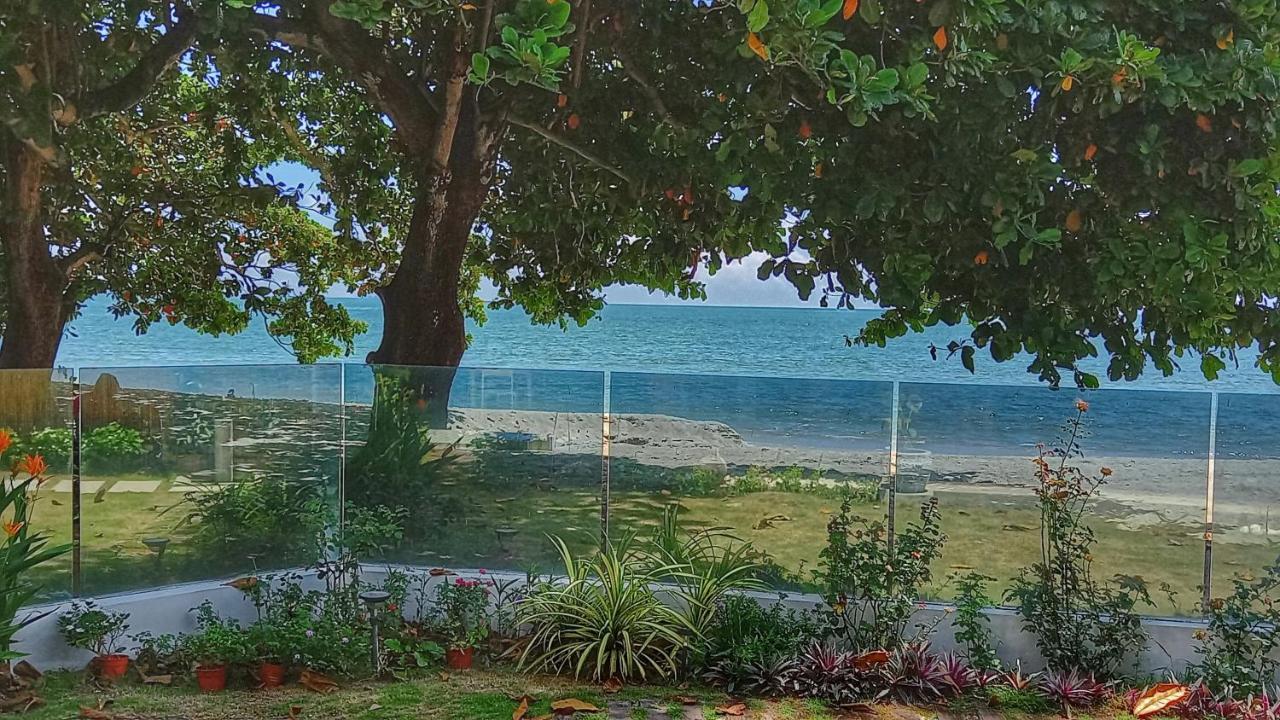 Smell Rose Beach Garden Batu Ferringhi Exterior foto
