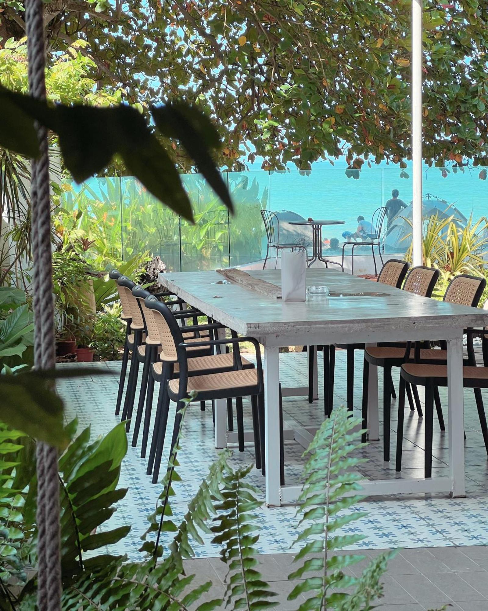 Smell Rose Beach Garden Batu Ferringhi Exterior foto