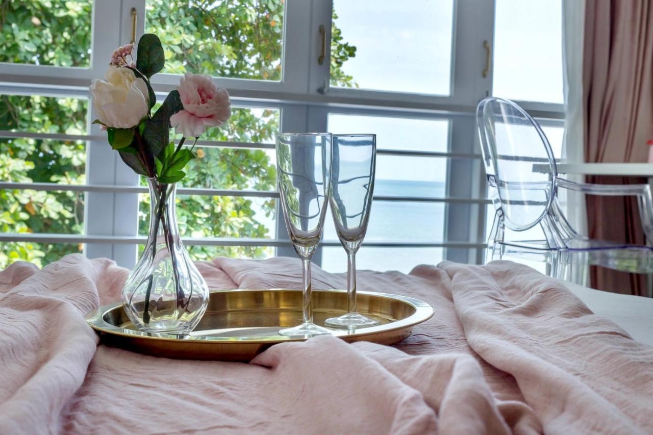 Smell Rose Beach Garden Batu Ferringhi Exterior foto